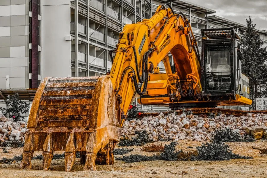 قطع غيار آلات البناء جنزير مطاطي بولندا 02